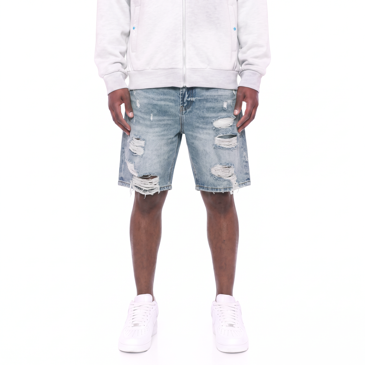 Pantaloncini strappati